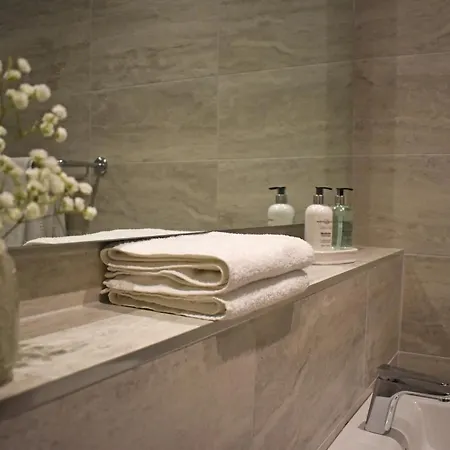 Konukevi The Birches