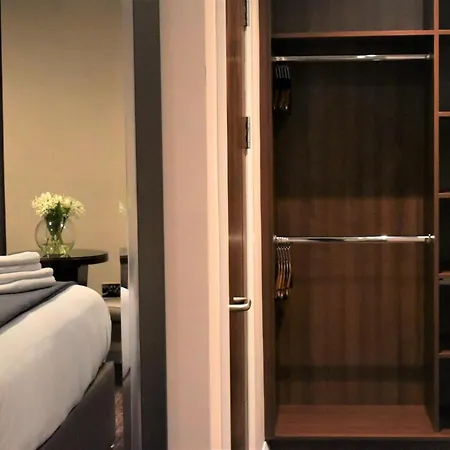 The Birches Konukevi