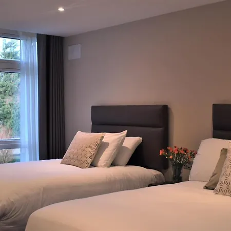 The Birches Konukevi