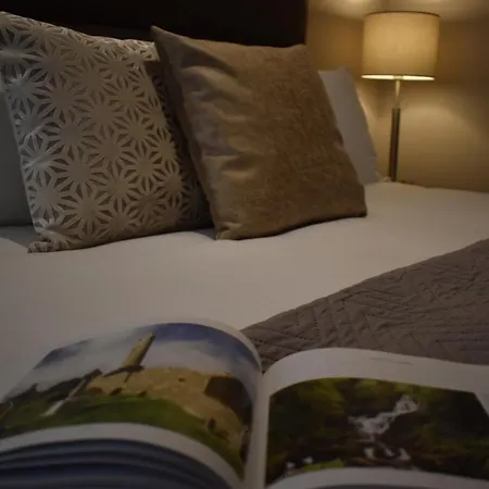 The Birches Konukevi