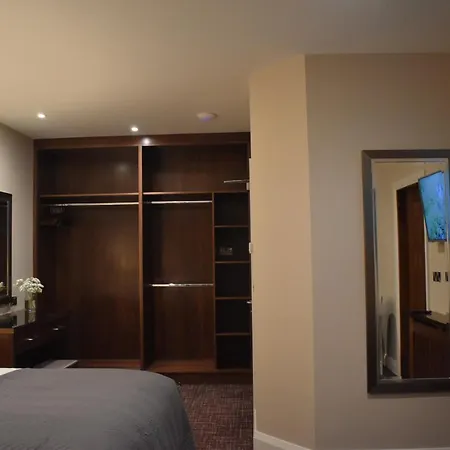 Konukevi The Birches